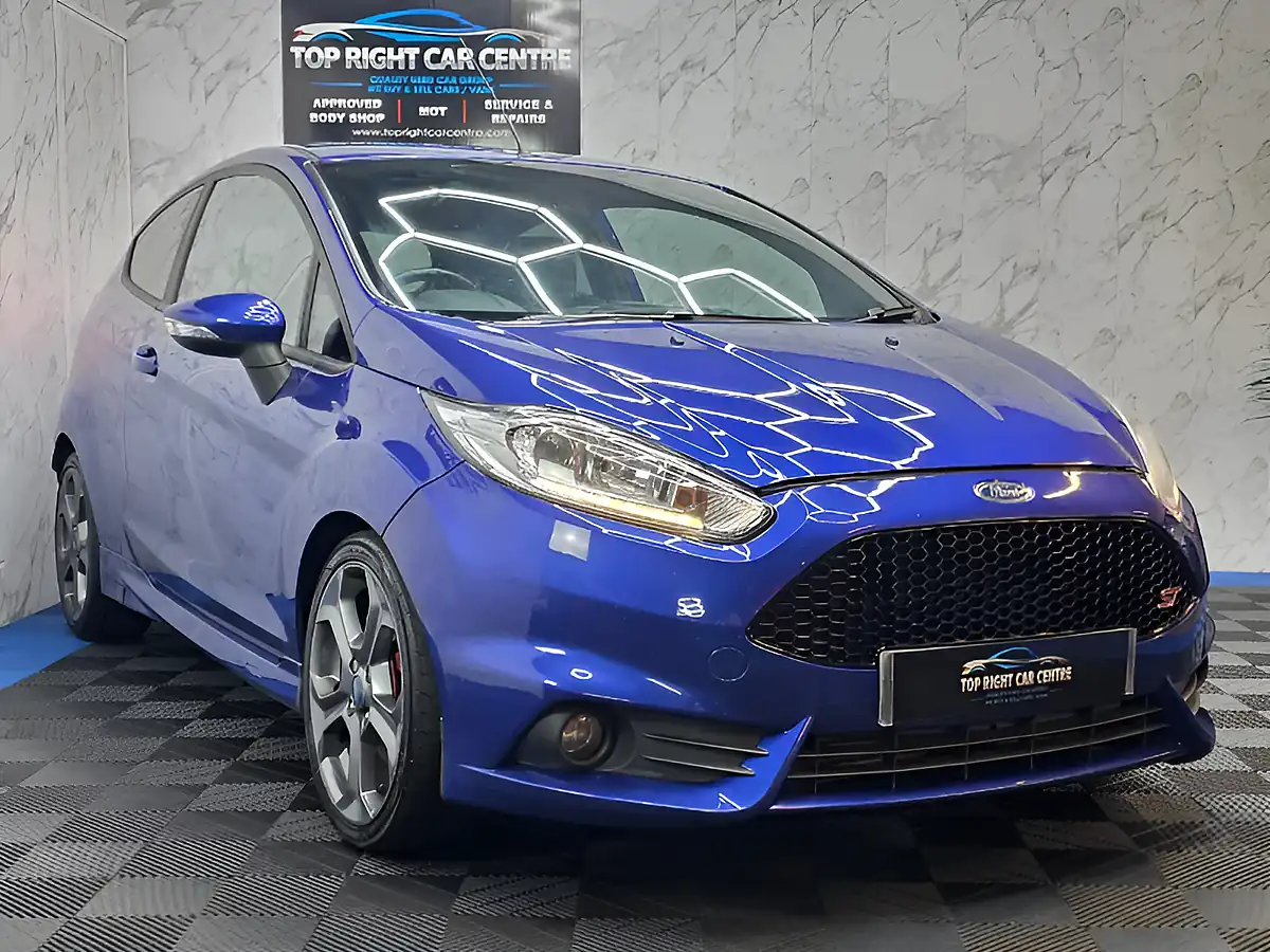 Used 2015 Ford Fiesta ST-2 Blue - Front View