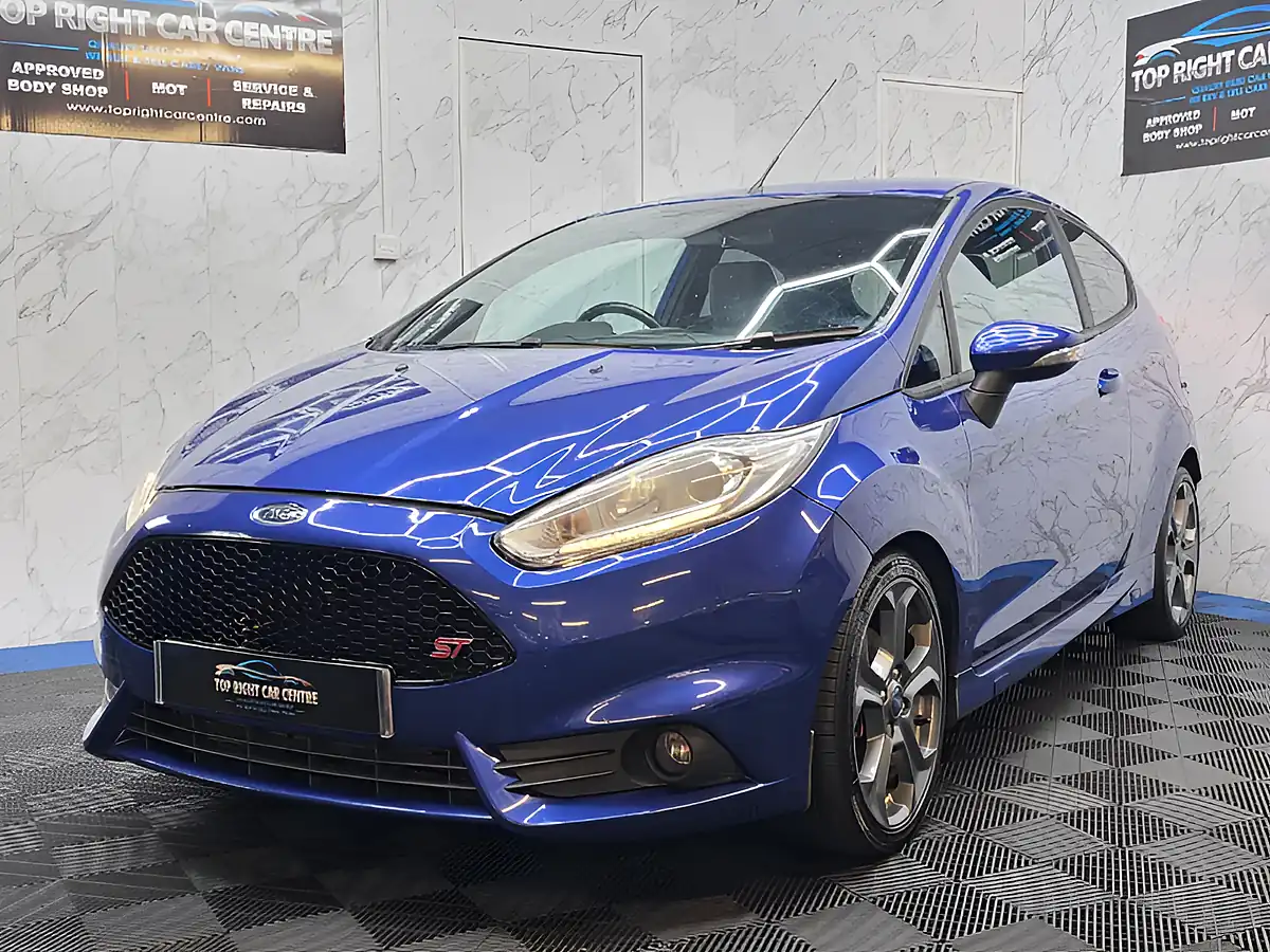 Used 2015 Ford Fiesta ST-2 Blue - Interior and Exterior details 4