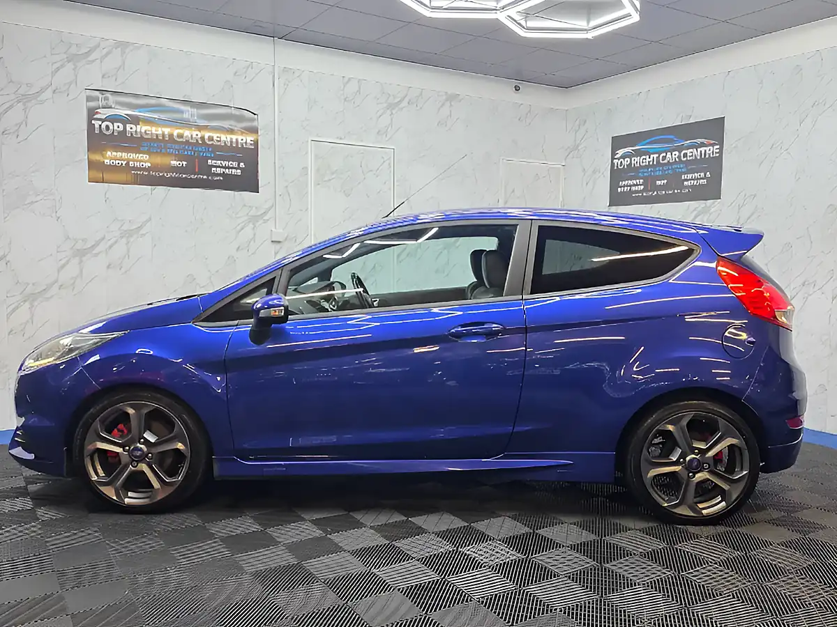 Used 2015 Ford Fiesta ST-2 Blue - Interior and Exterior details 7