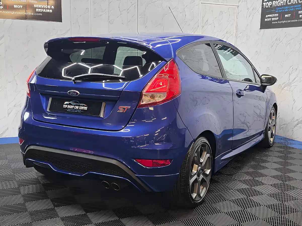 Used 2015 Ford Fiesta ST-2 Blue - Interior and Exterior details 8