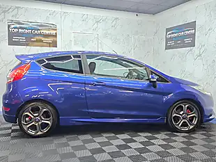 Used 2015 Ford Fiesta ST-2 Blue - Interior and Exterior details 9