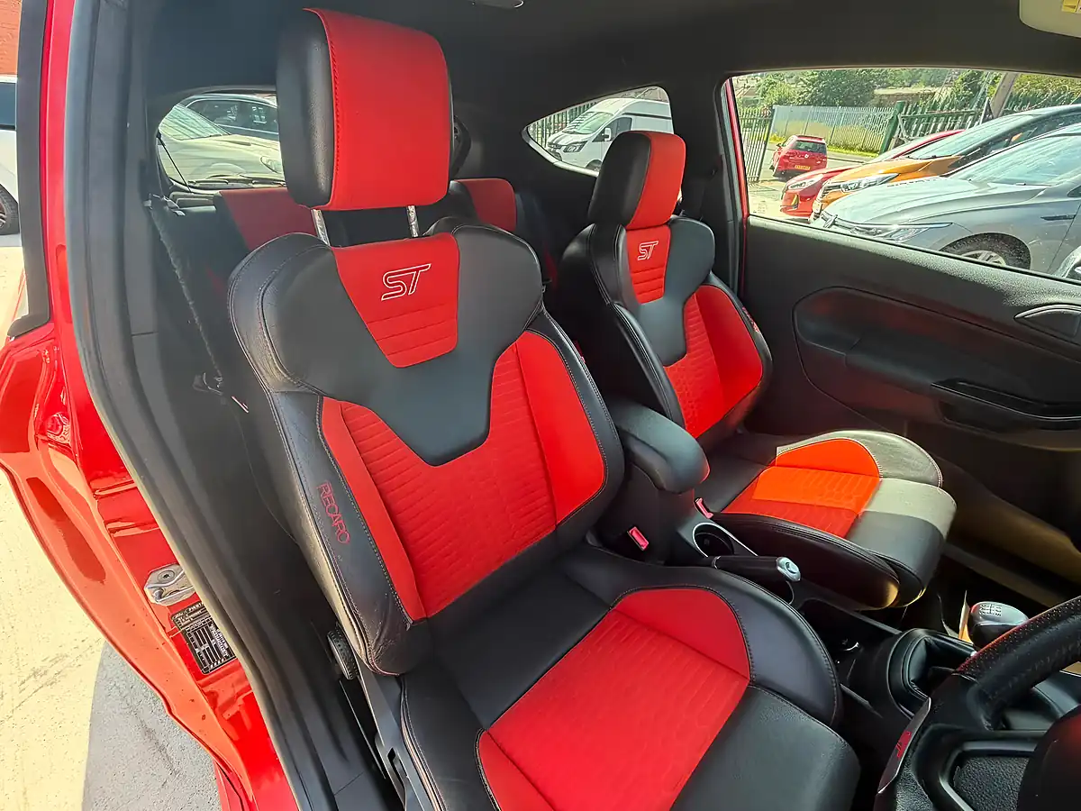 Used 2015 Ford Fiesta ST-2 Orange - Interior and Exterior details 16