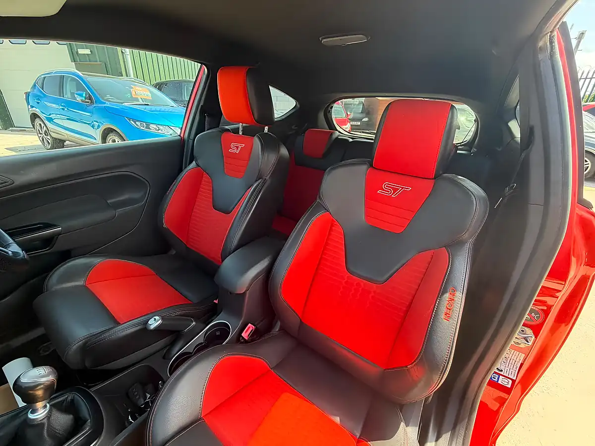 Used 2015 Ford Fiesta ST-2 Orange - Interior and Exterior details 19