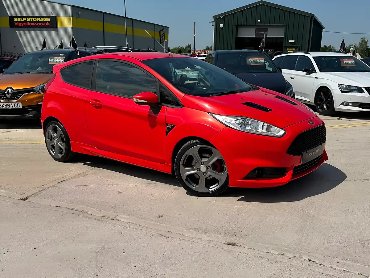 Used 2015 Ford Fiesta ST-2 Orange - Interior and Exterior details 2