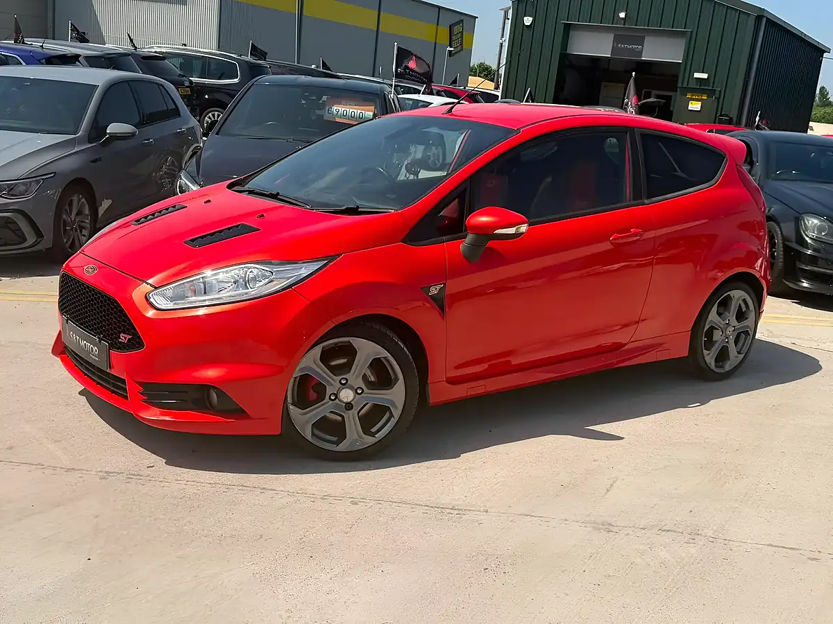 Used 2015 Ford Fiesta ST-2 Orange - Interior and Exterior details 4