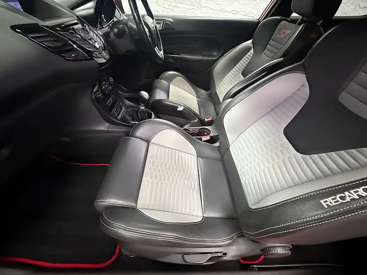 Used 2015 Ford Fiesta ST-2 Orange - Interior and Exterior details 5