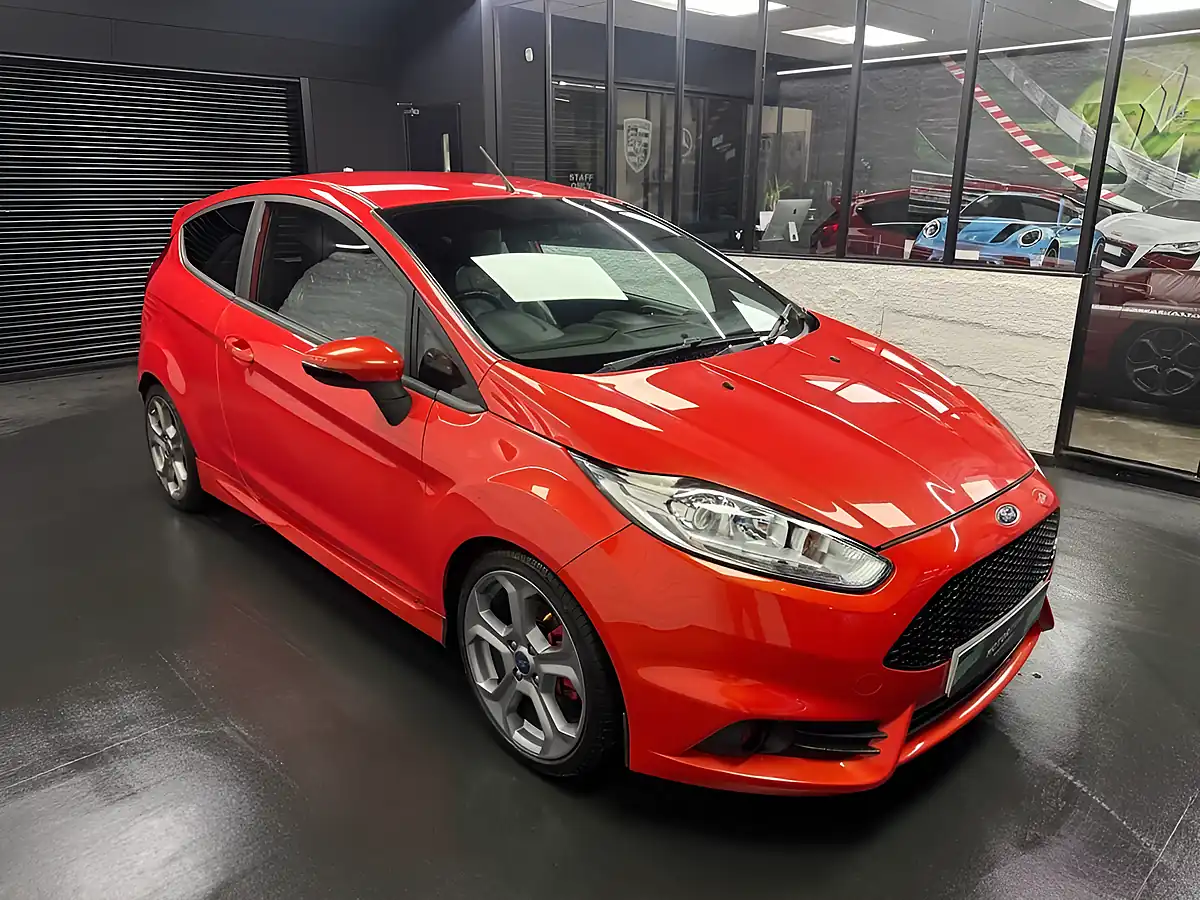 Used 2015 Ford Fiesta ST-2 Orange - Interior and Exterior details 6