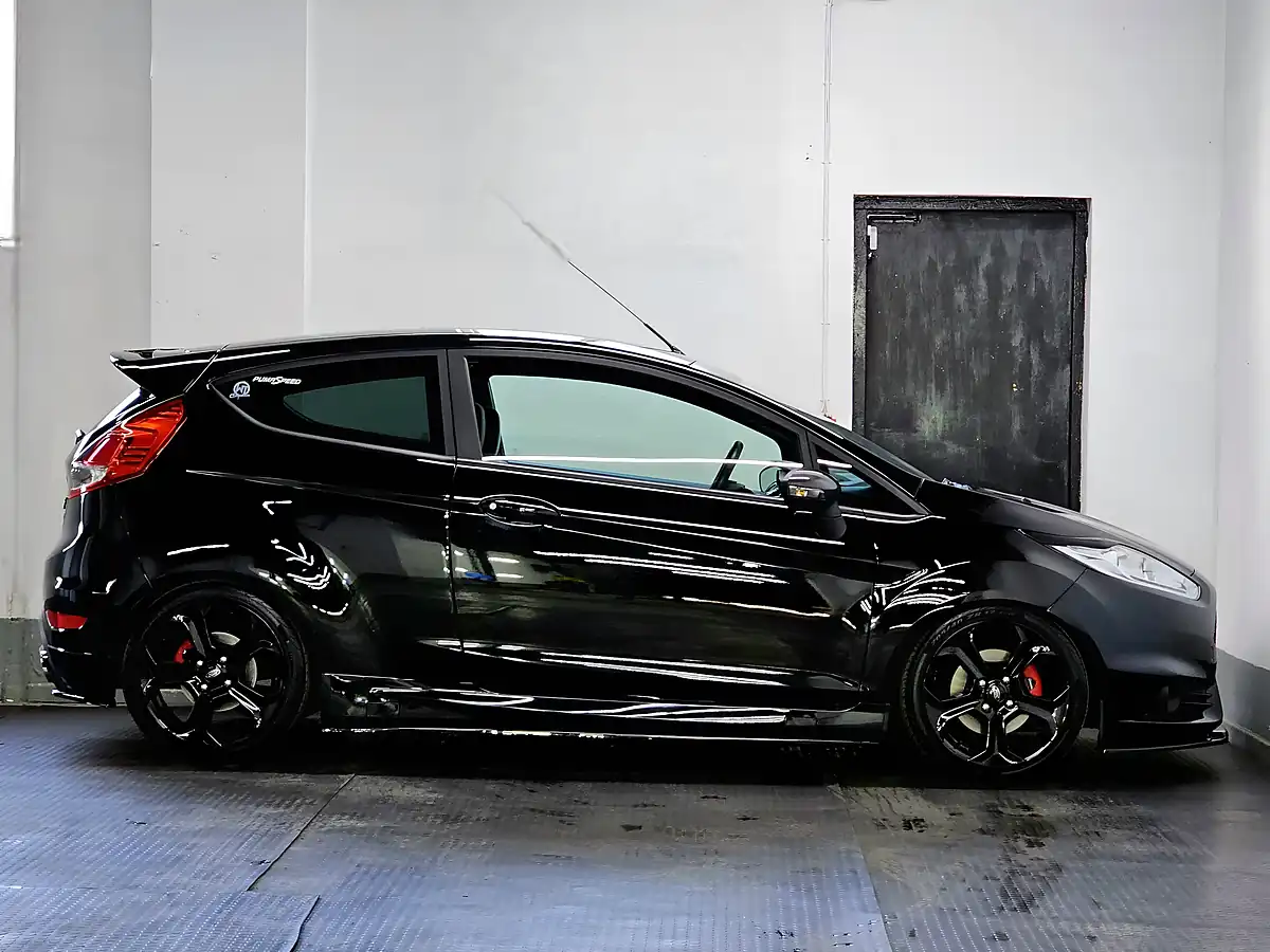 Used 2015 Ford Fiesta ST-2 Panther Black - Interior and Exterior details 7