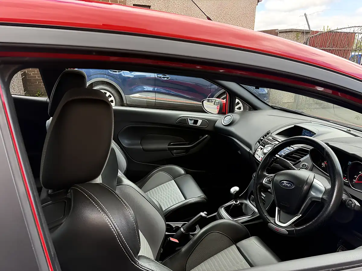 Used 2015 Ford Fiesta ST-2 Red - Interior and Exterior details 9