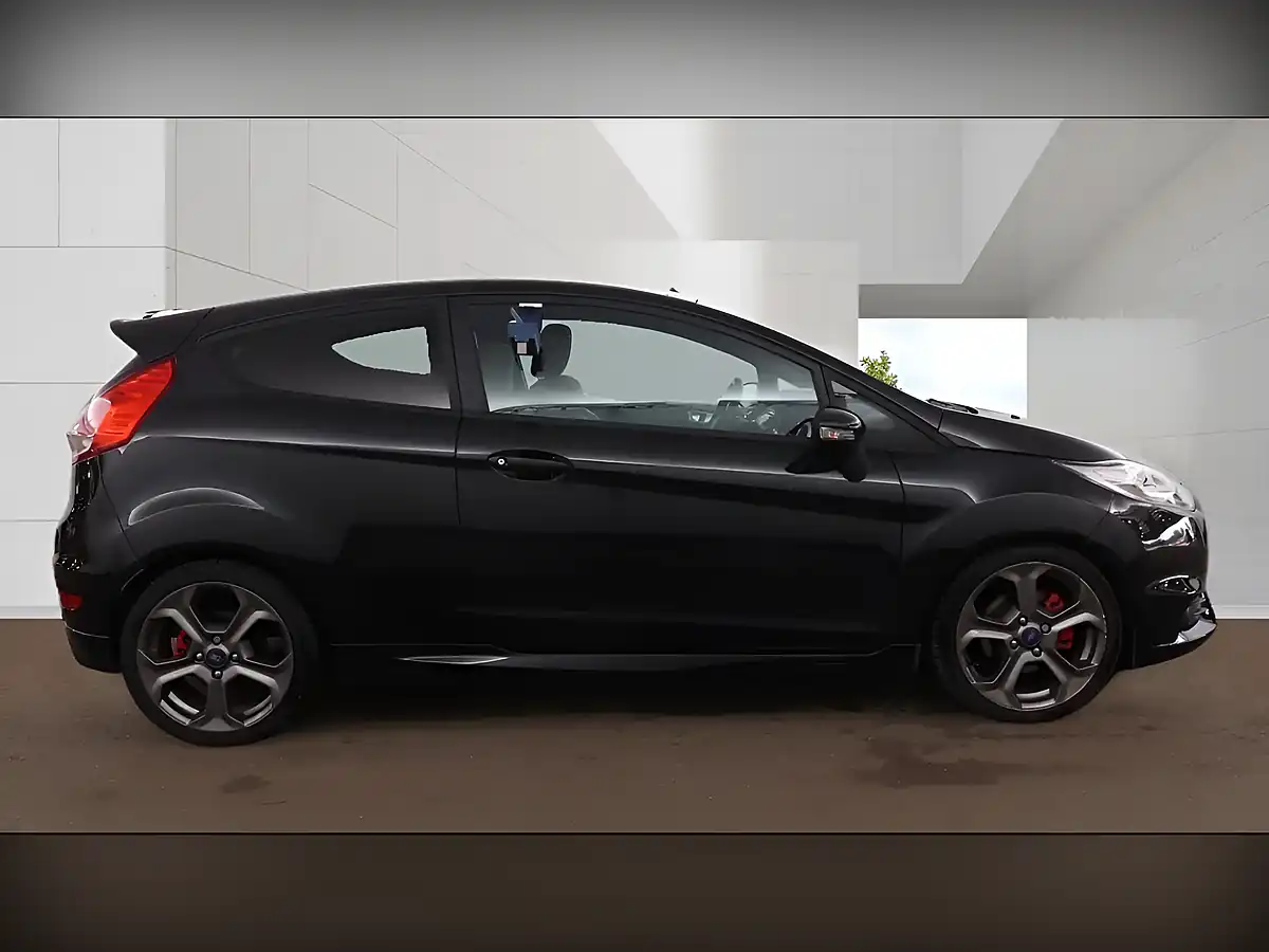 Used 2015 Ford Fiesta ST-3 Black - Interior and Exterior details 5