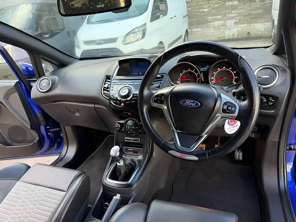 Used 2015 Ford Fiesta ST-3 Blue - Interior and Exterior details 13