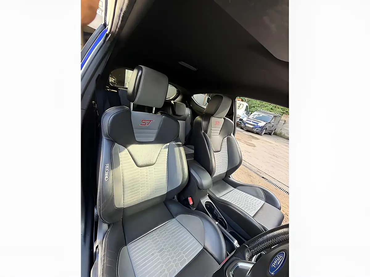 Used 2015 Ford Fiesta ST-3 Blue - Interior and Exterior details 15