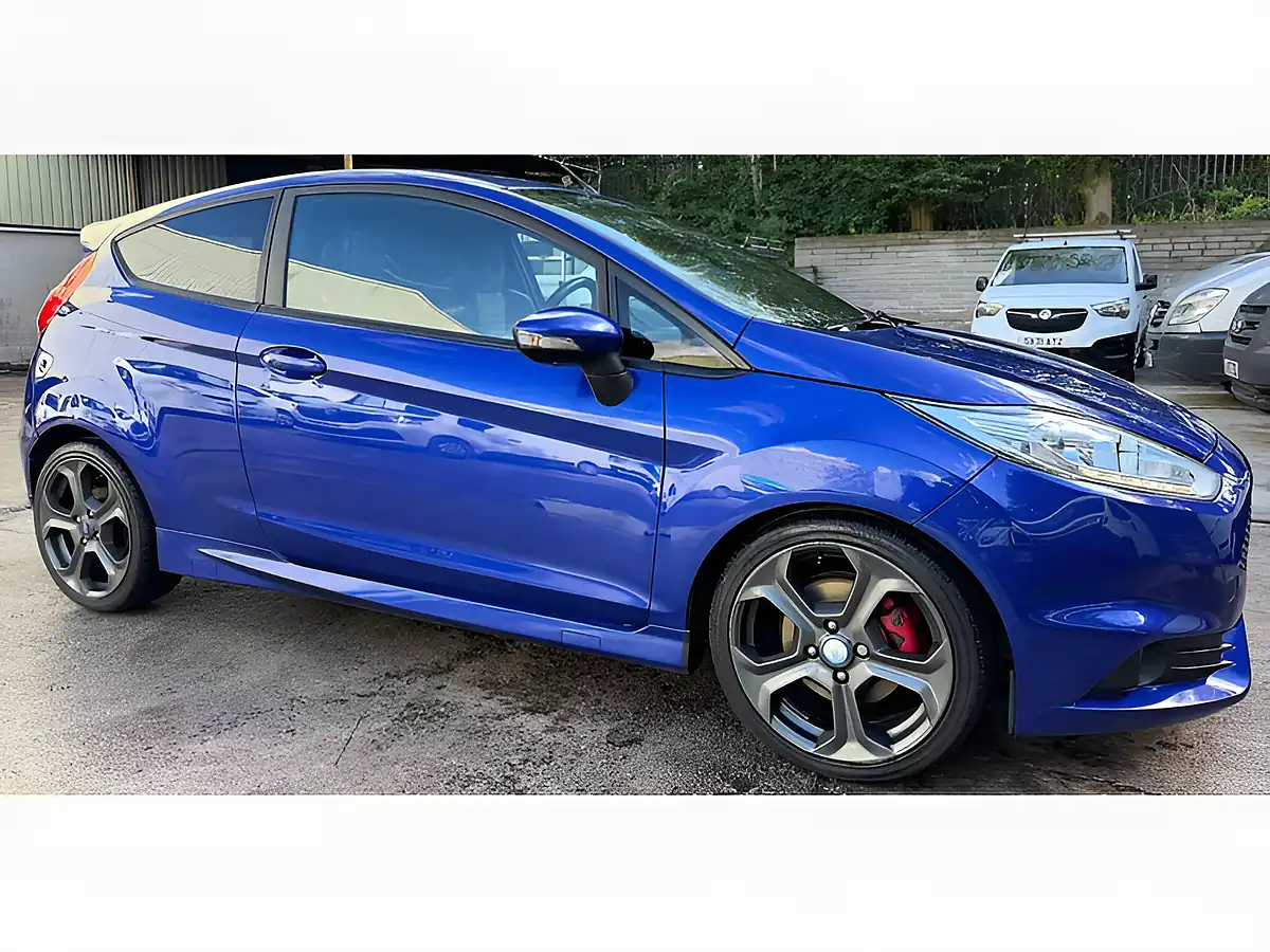 Used 2015 Ford Fiesta ST-3 Blue - Interior and Exterior details 4