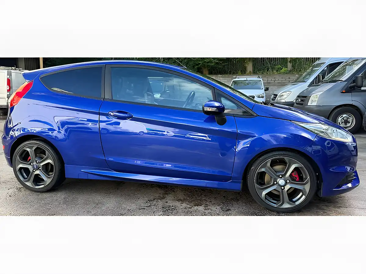 Used 2015 Ford Fiesta ST-3 Blue - Interior and Exterior details 5