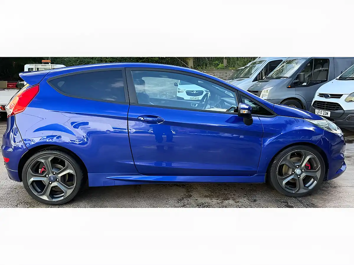 Used 2015 Ford Fiesta ST-3 Blue - Interior and Exterior details 6