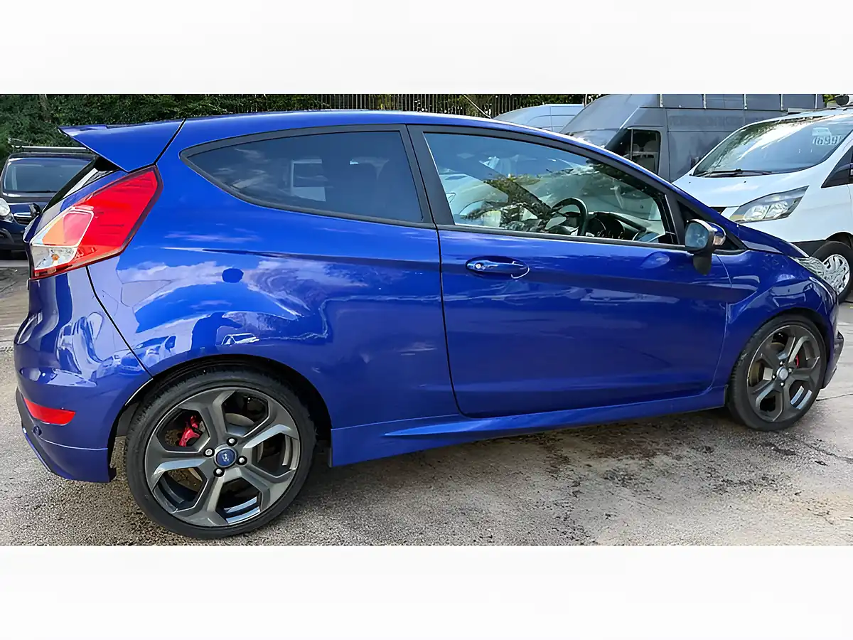 Used 2015 Ford Fiesta ST-3 Blue - Interior and Exterior details 7