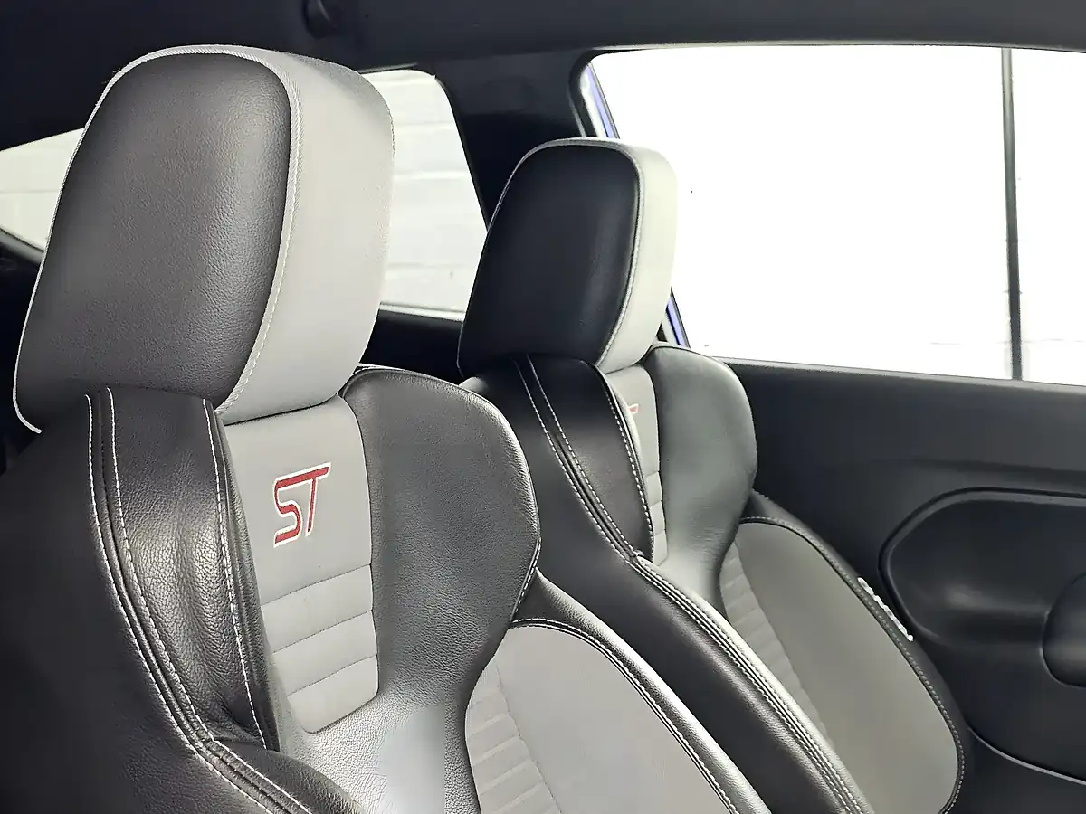 Used 2015 Ford Fiesta ST-3 Spirit Blue - Interior and Exterior details 12