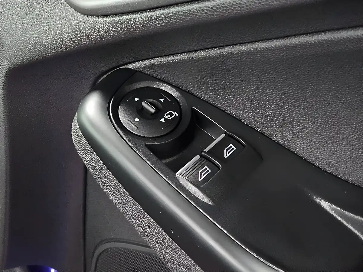 Used 2015 Ford Fiesta ST-3 Spirit Blue - Interior and Exterior details 15