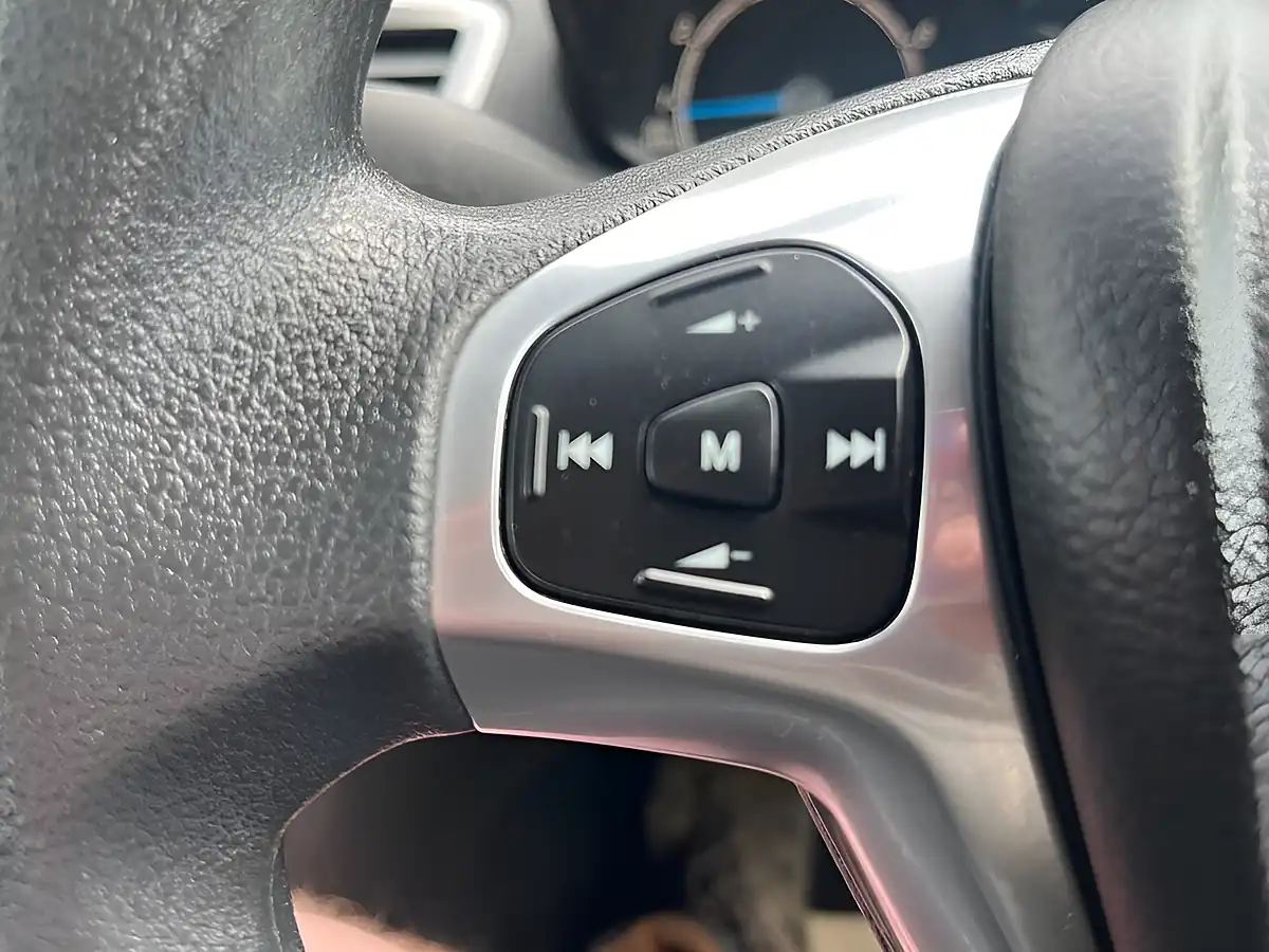 Used 2015 Ford Fiesta Studio White - Interior and Exterior details 20