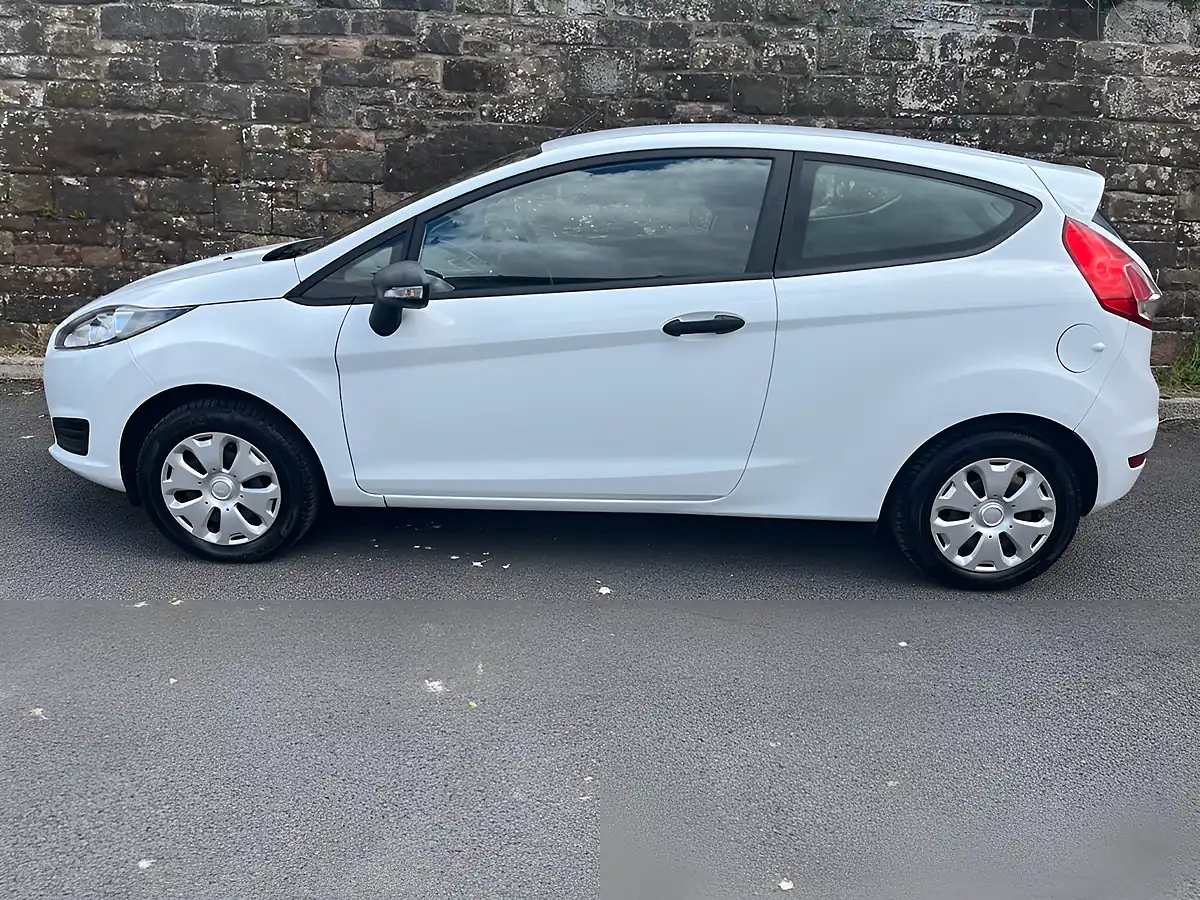 Used 2015 Ford Fiesta Studio White - Interior and Exterior details 4