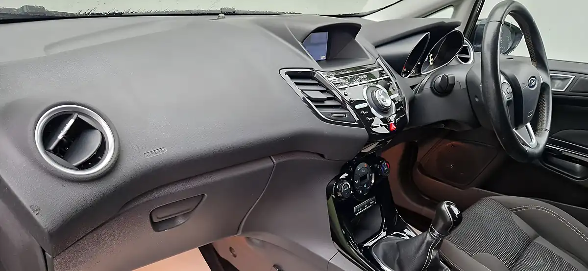 Used 2015 Ford Fiesta Titanium Black - Interior and Exterior details 12