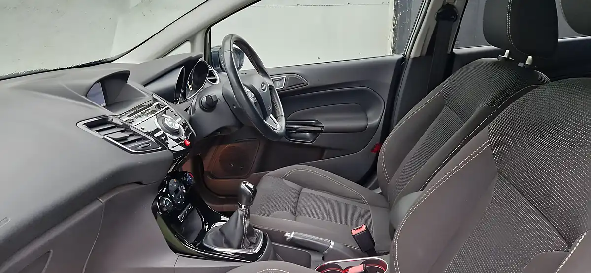 Used 2015 Ford Fiesta Titanium Black - Interior and Exterior details 13
