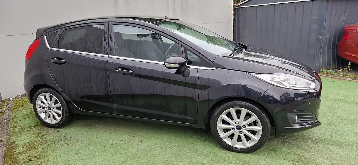 Used 2015 Ford Fiesta Titanium Black - Interior and Exterior details 6