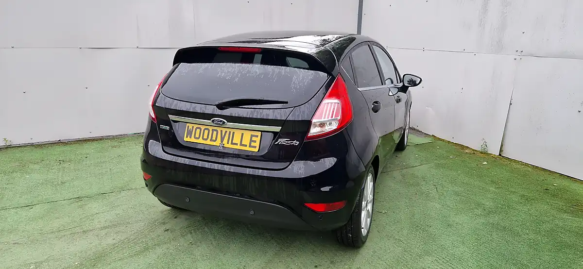 Used 2015 Ford Fiesta Titanium Black - Interior and Exterior details 8