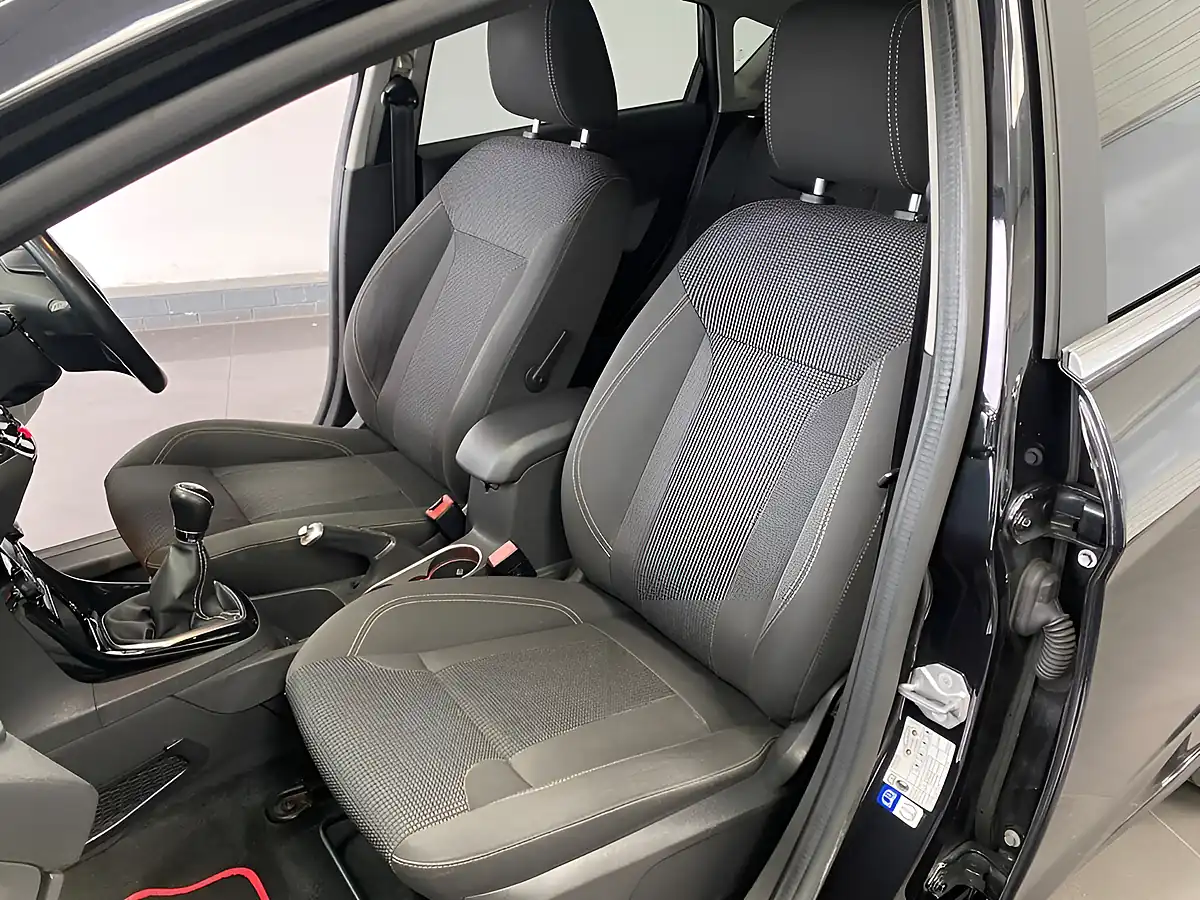 Used 2015 Ford Fiesta Titanium Black - Interior and Exterior details 11