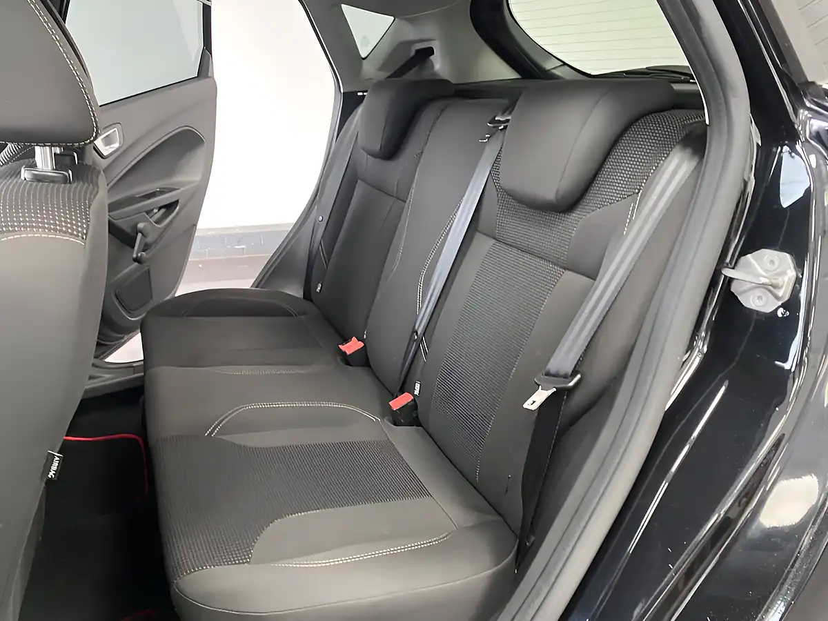 Used 2015 Ford Fiesta Titanium Black - Interior and Exterior details 15
