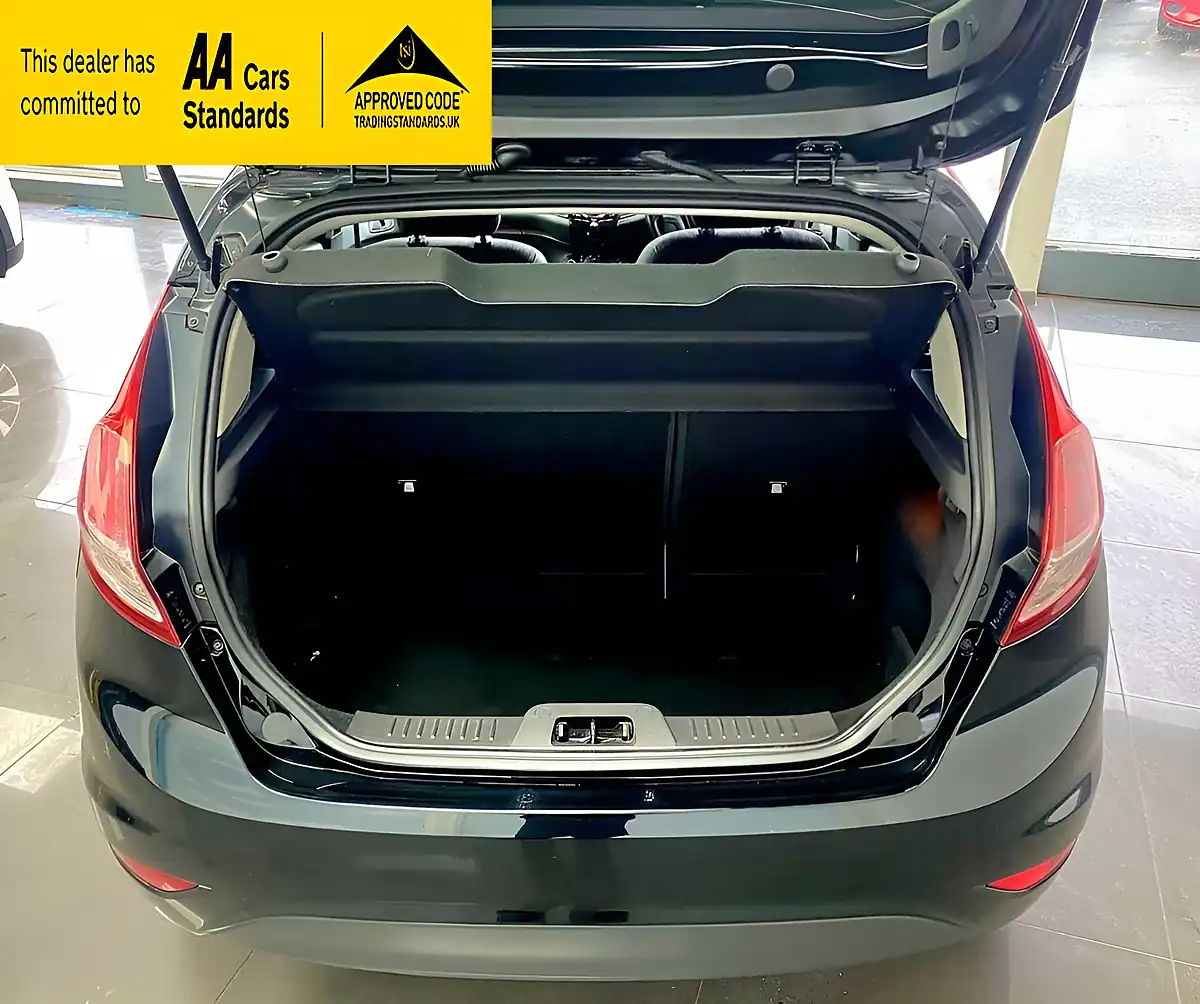 Used 2015 Ford Fiesta Titanium Black - Interior and Exterior details 17