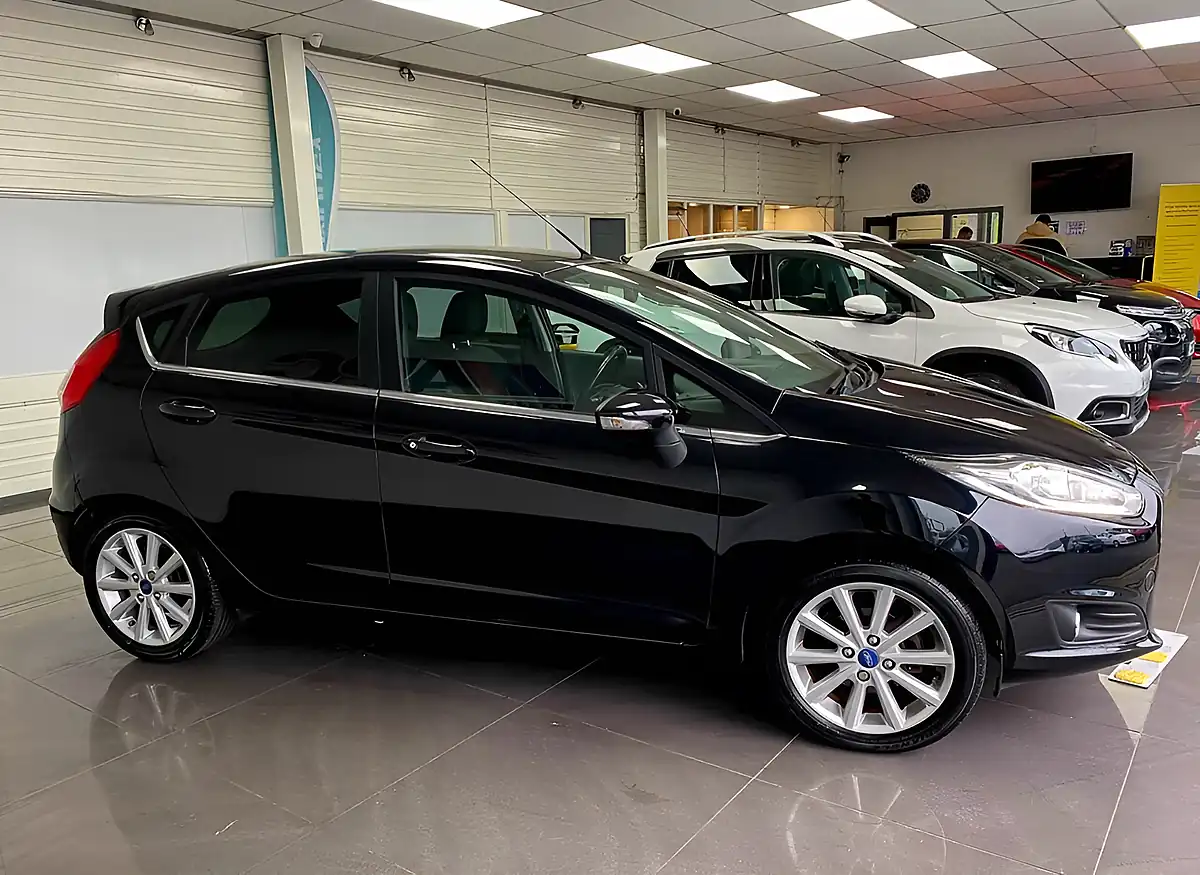 Used 2015 Ford Fiesta Titanium Black - Interior and Exterior details 7