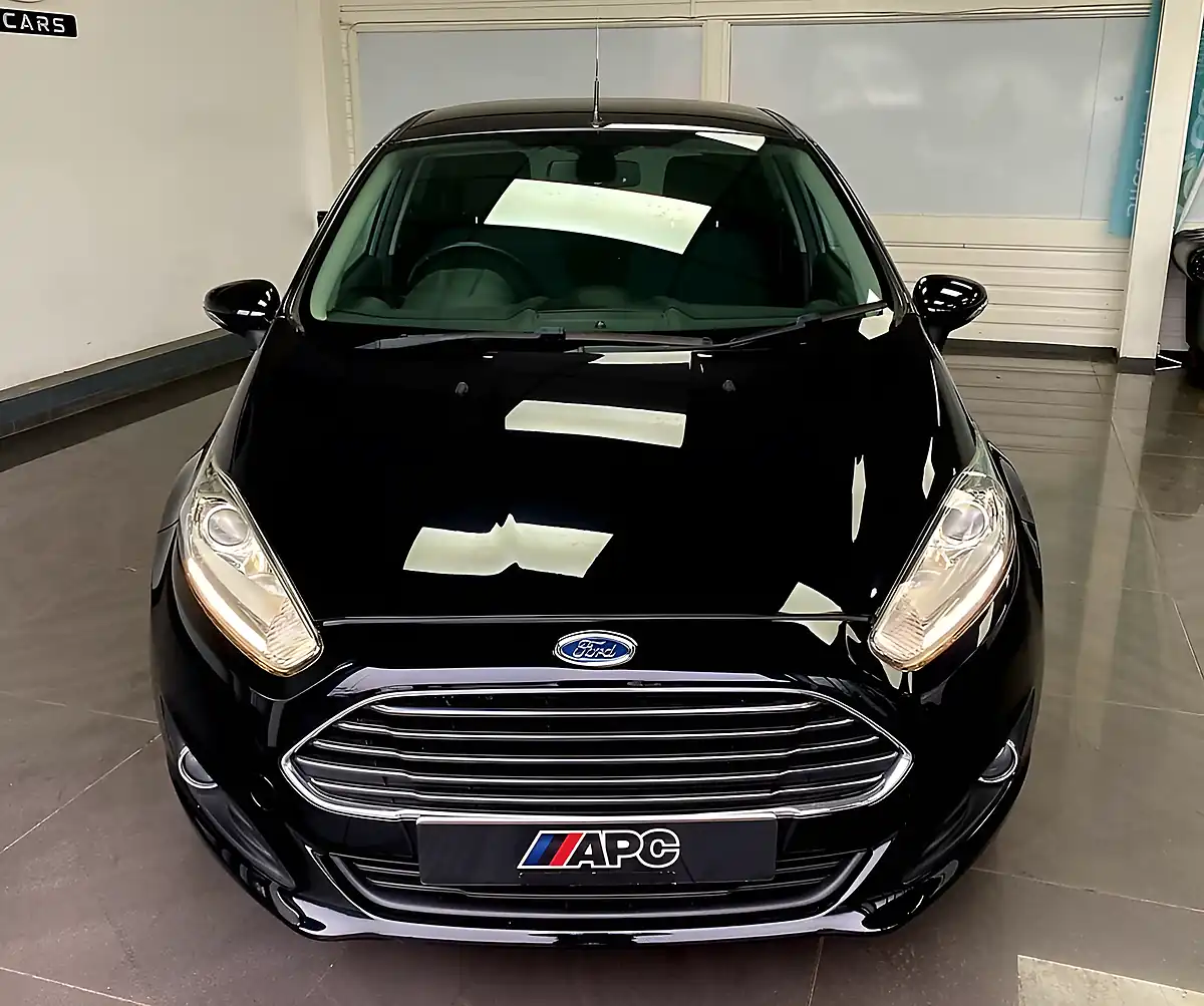 Used 2015 Ford Fiesta Titanium Black - Interior and Exterior details 8
