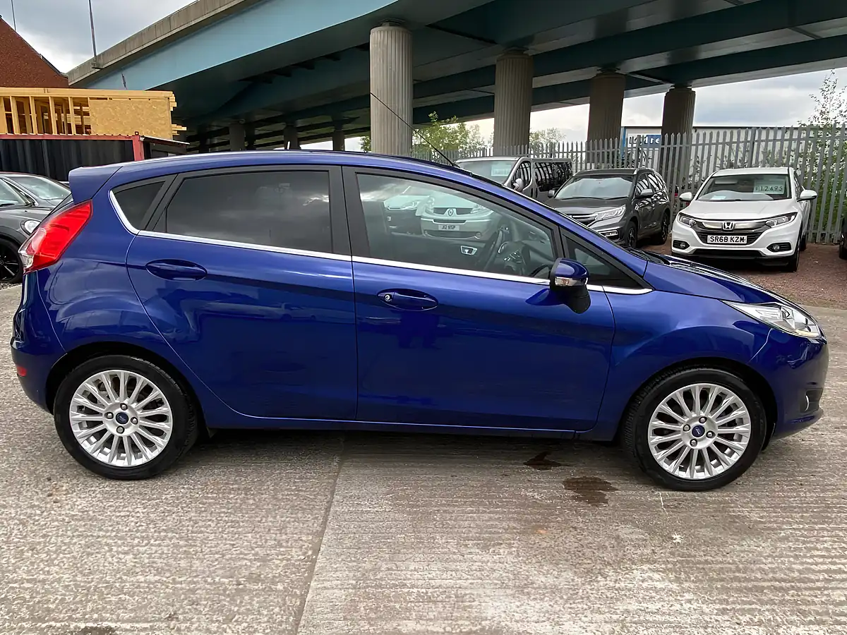 Used 2015 Ford Fiesta Titanium Blue - Interior and Exterior details 10
