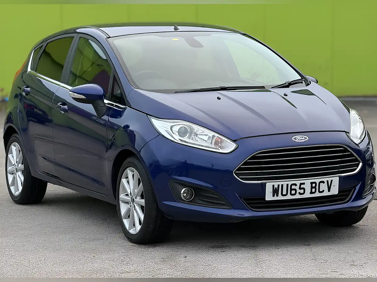 Used 2015 Ford Fiesta Titanium Blue - Front View