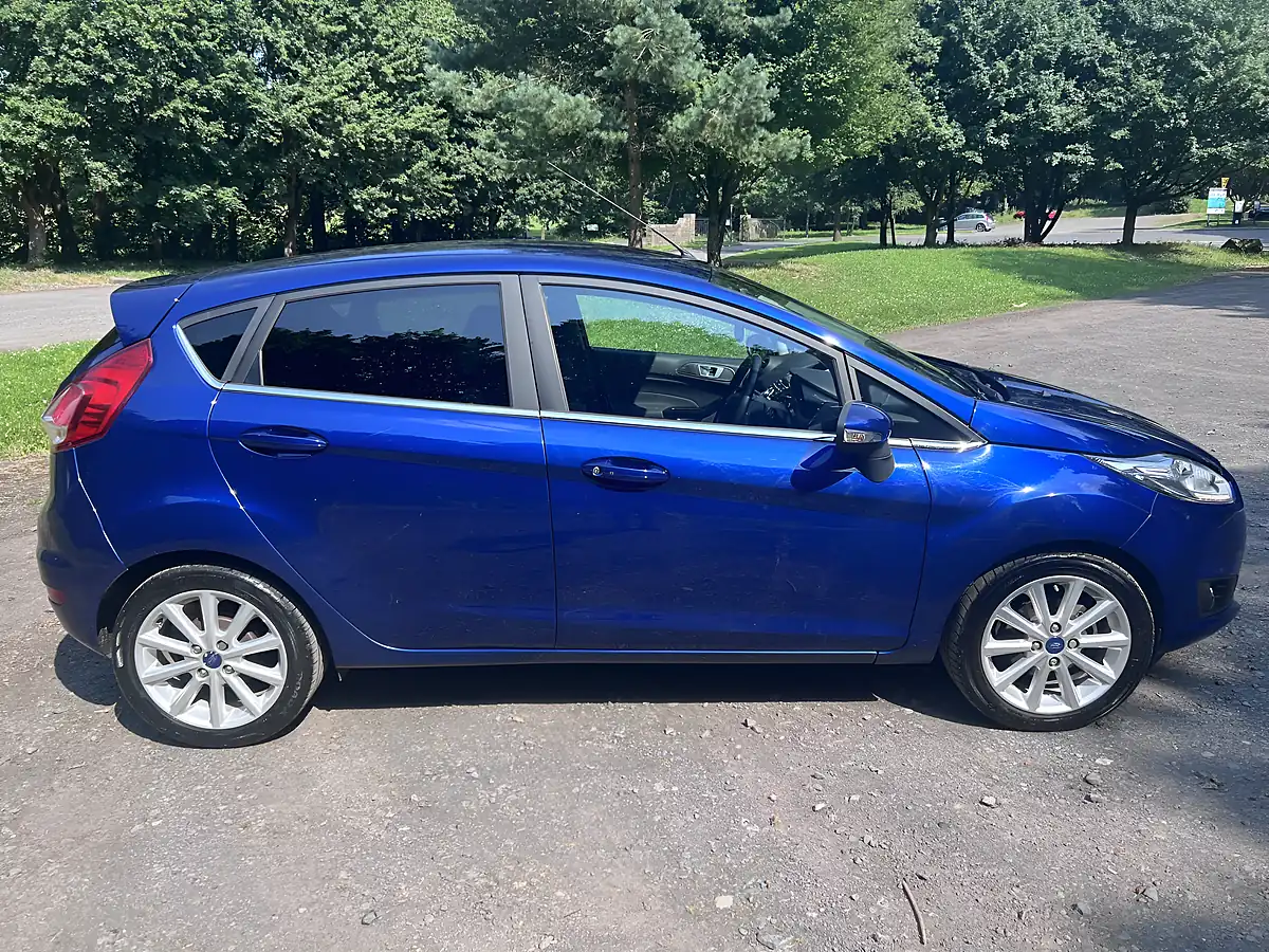 Used 2015 Ford Fiesta Titanium Blue - Interior and Exterior details 7