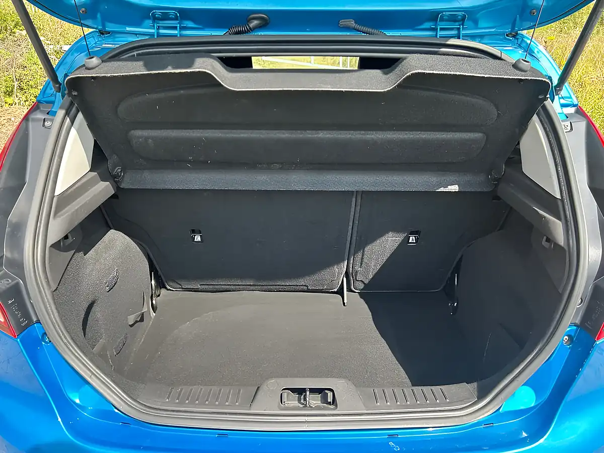 Used 2015 Ford Fiesta Titanium Blue - Interior and Exterior details 11