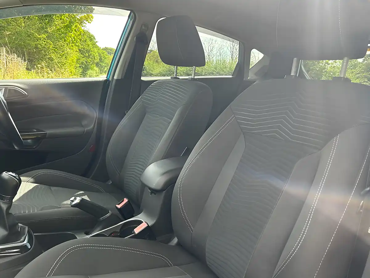 Used 2015 Ford Fiesta Titanium Blue - Interior and Exterior details 19