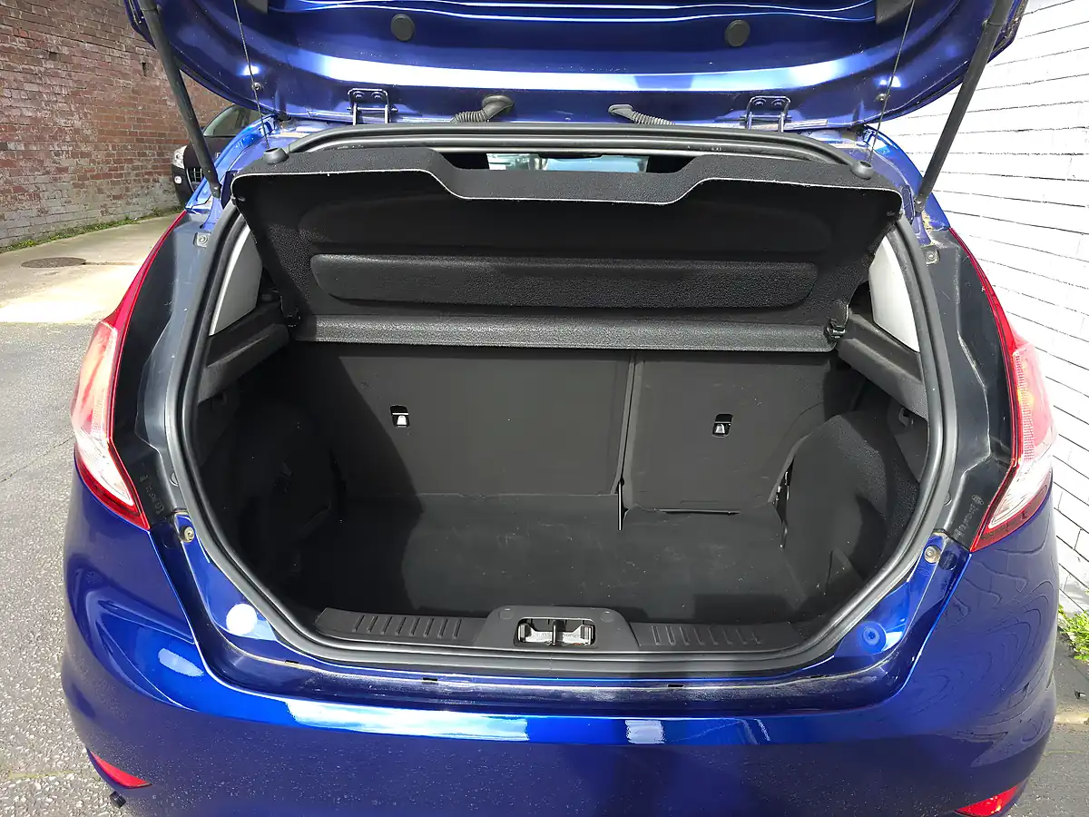 Used 2015 Ford Fiesta Titanium Blue - Interior and Exterior details 10