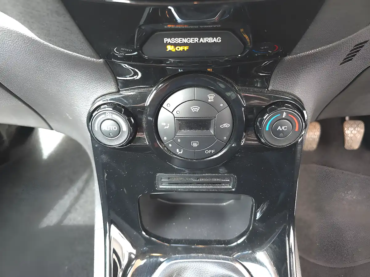Used 2015 Ford Fiesta Titanium Blue - Interior and Exterior details 11