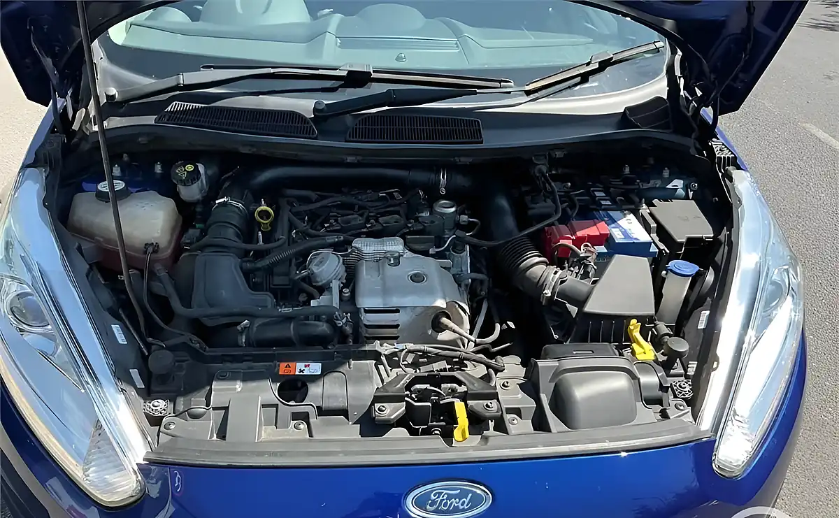 Used 2015 Ford Fiesta Titanium Blue - Interior and Exterior details 8