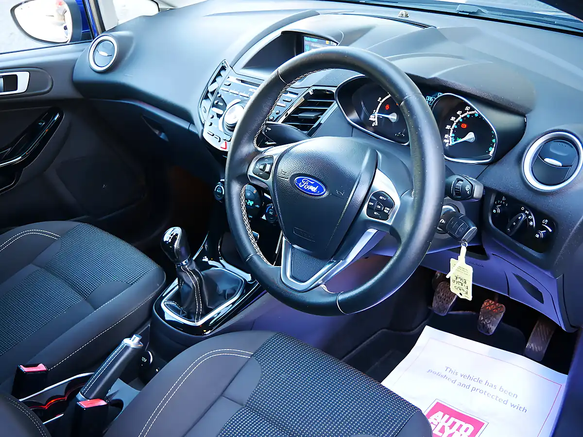 Used 2015 Ford Fiesta Titanium Deep Impact Blue Metallic - Interior and Exterior details 10