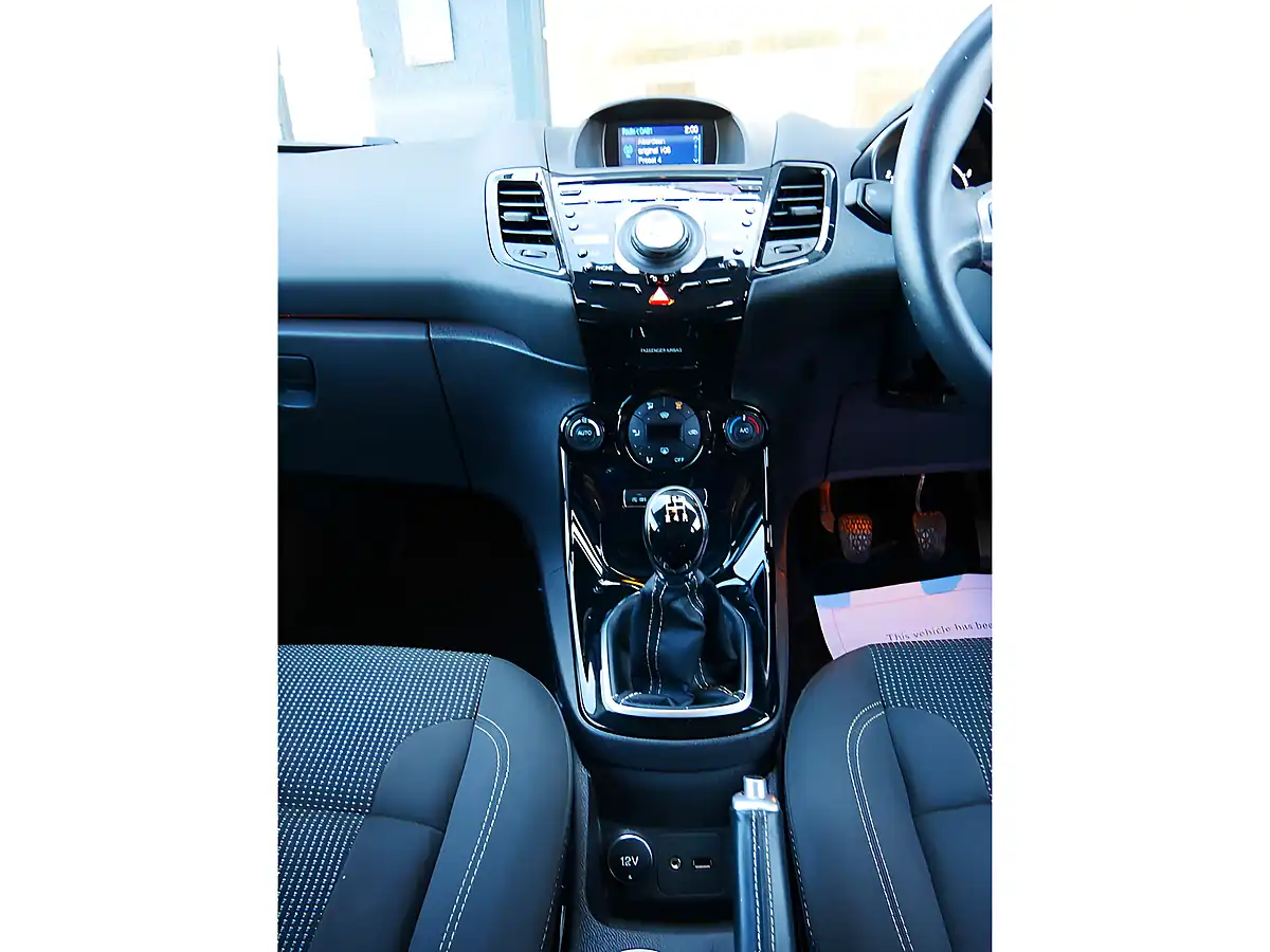 Used 2015 Ford Fiesta Titanium Deep Impact Blue Metallic - Interior and Exterior details 16