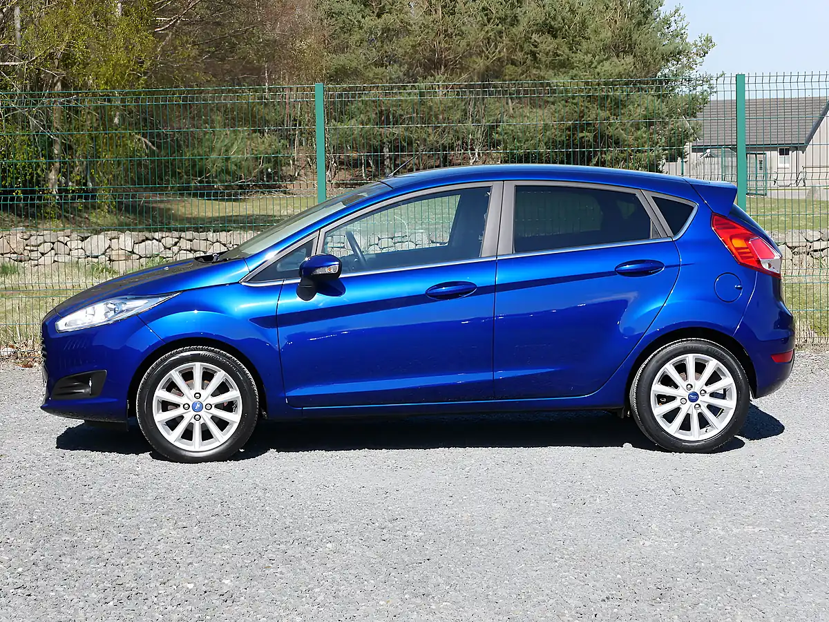 Used 2015 Ford Fiesta Titanium Deep Impact Blue Metallic - Interior and Exterior details 6