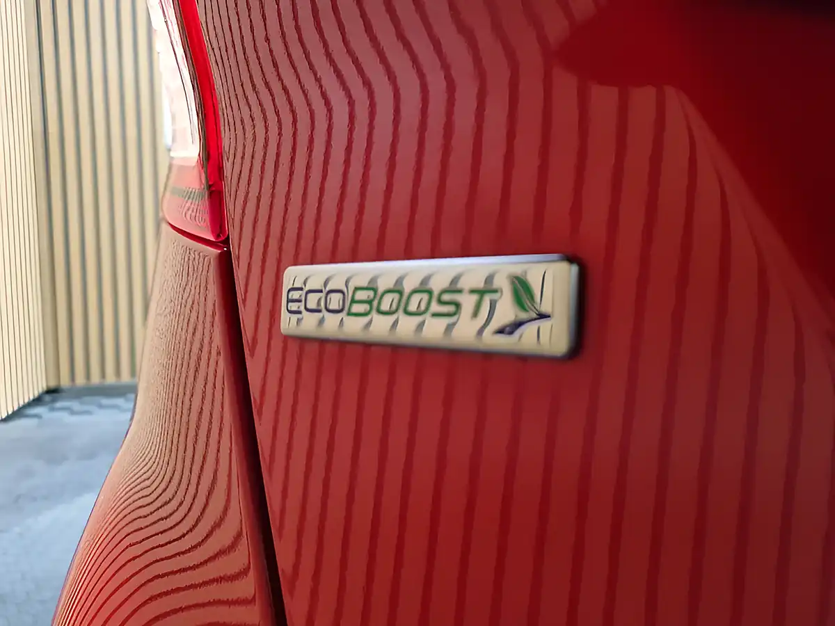 Used 2015 Ford Fiesta Titanium Race Red Gloss - Interior and Exterior details 12