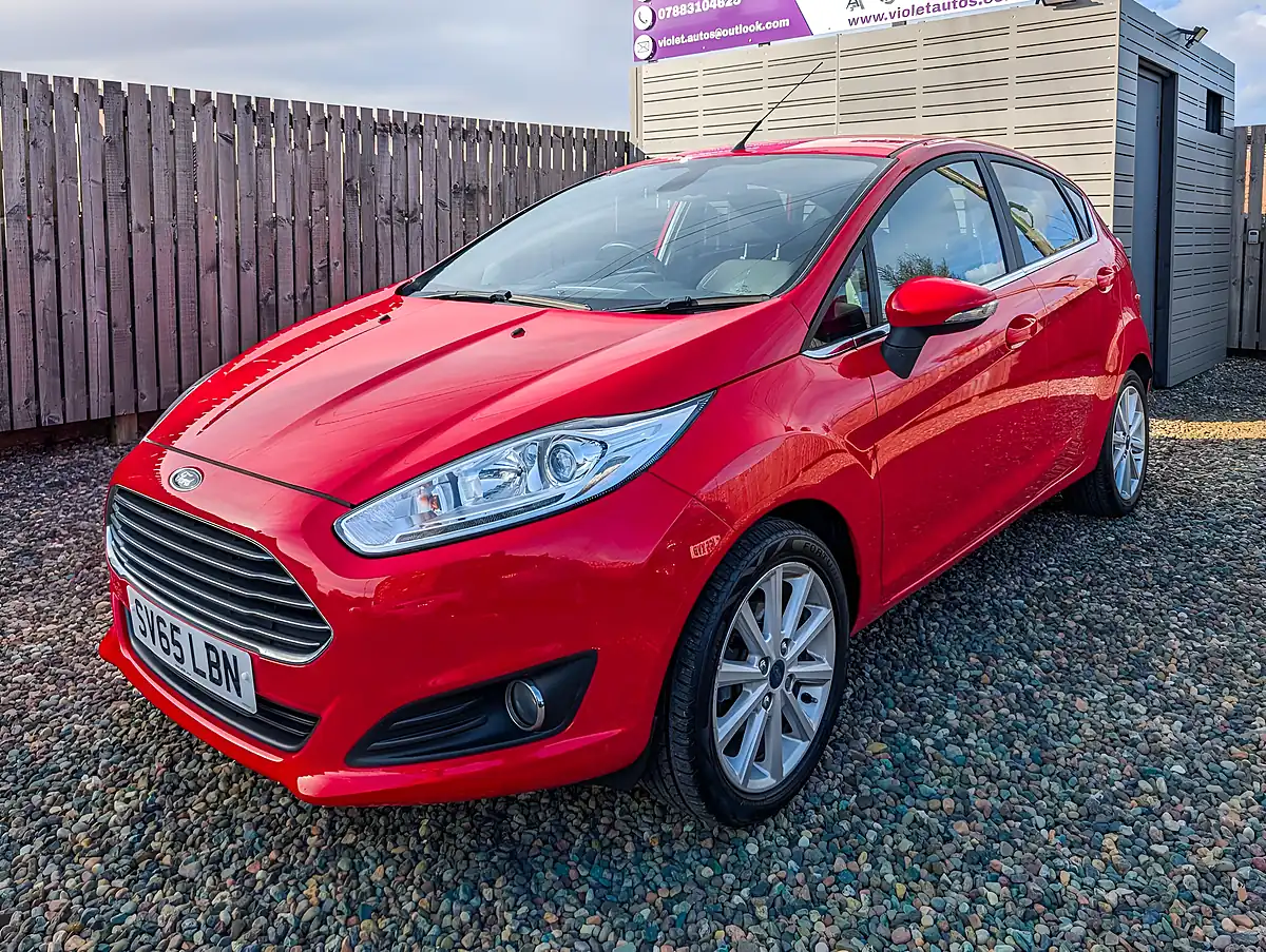 Used 2015 Ford Fiesta Titanium Red - Interior and Exterior details 3