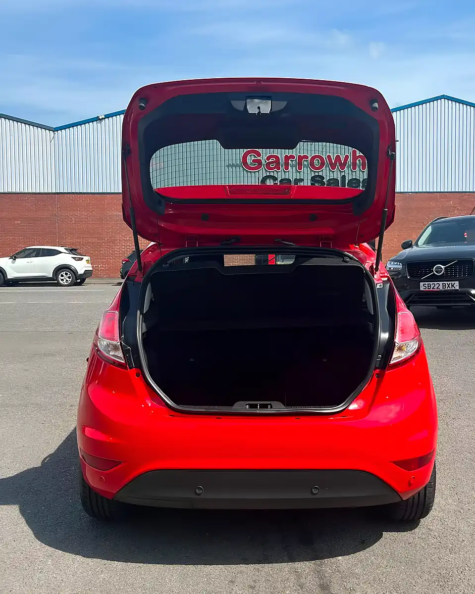 Used 2015 Ford Fiesta Titanium Red - Interior and Exterior details 7
