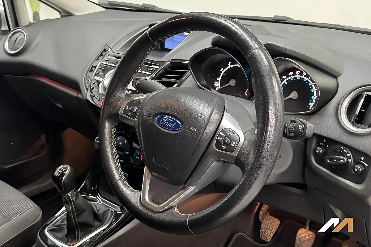 Used 2015 Ford Fiesta Titanium Silver - Interior and Exterior details 18
