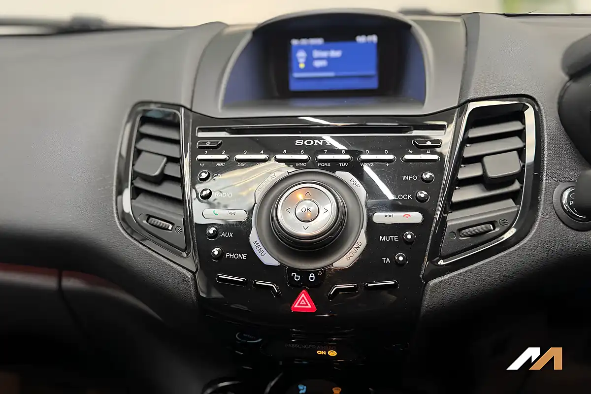 Used 2015 Ford Fiesta Titanium Silver - Interior and Exterior details 19