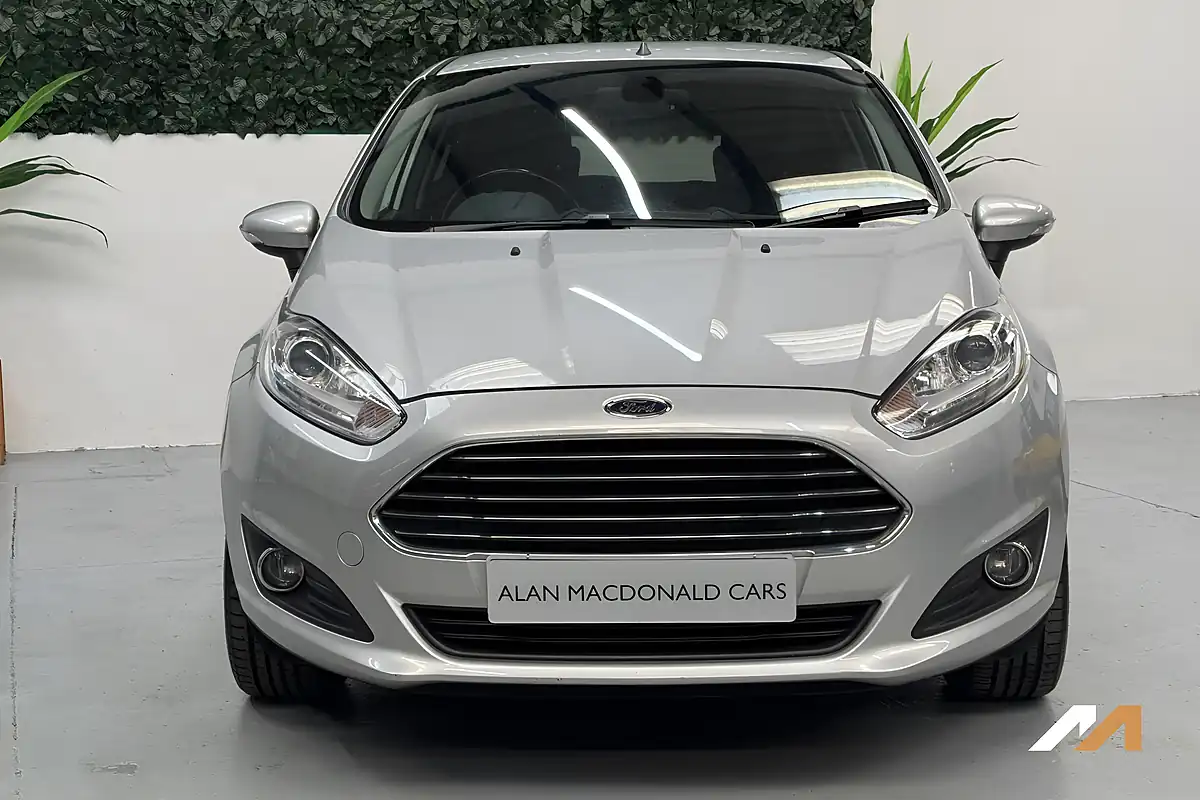Used 2015 Ford Fiesta Titanium Silver - Interior and Exterior details 4